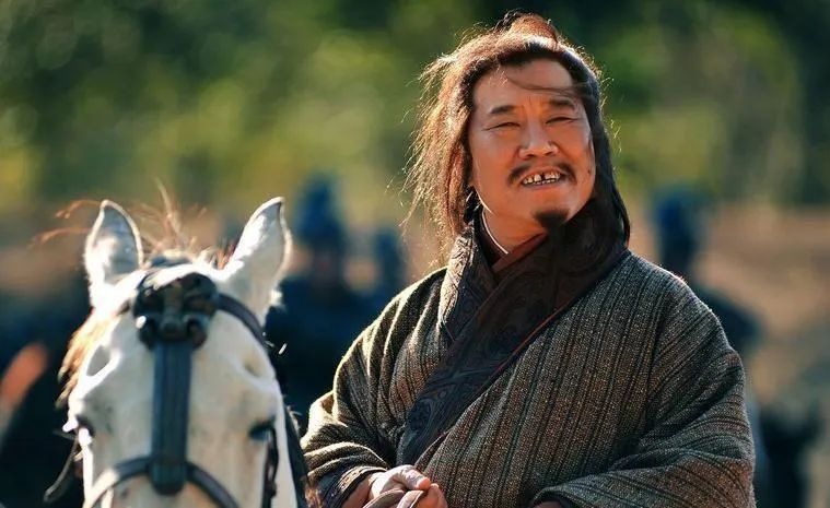 荀攸的军事博弈与智谋_博弈军事智谋荀攸是谁_荀攸兵法